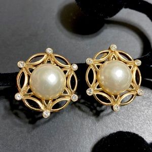 🖤ERWIN PEARL💕Vtg pearl clip earrings